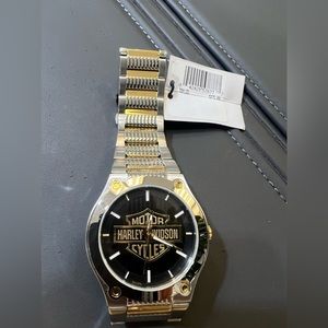 78A126Harley Davidson wacth by Bulova man 2tone